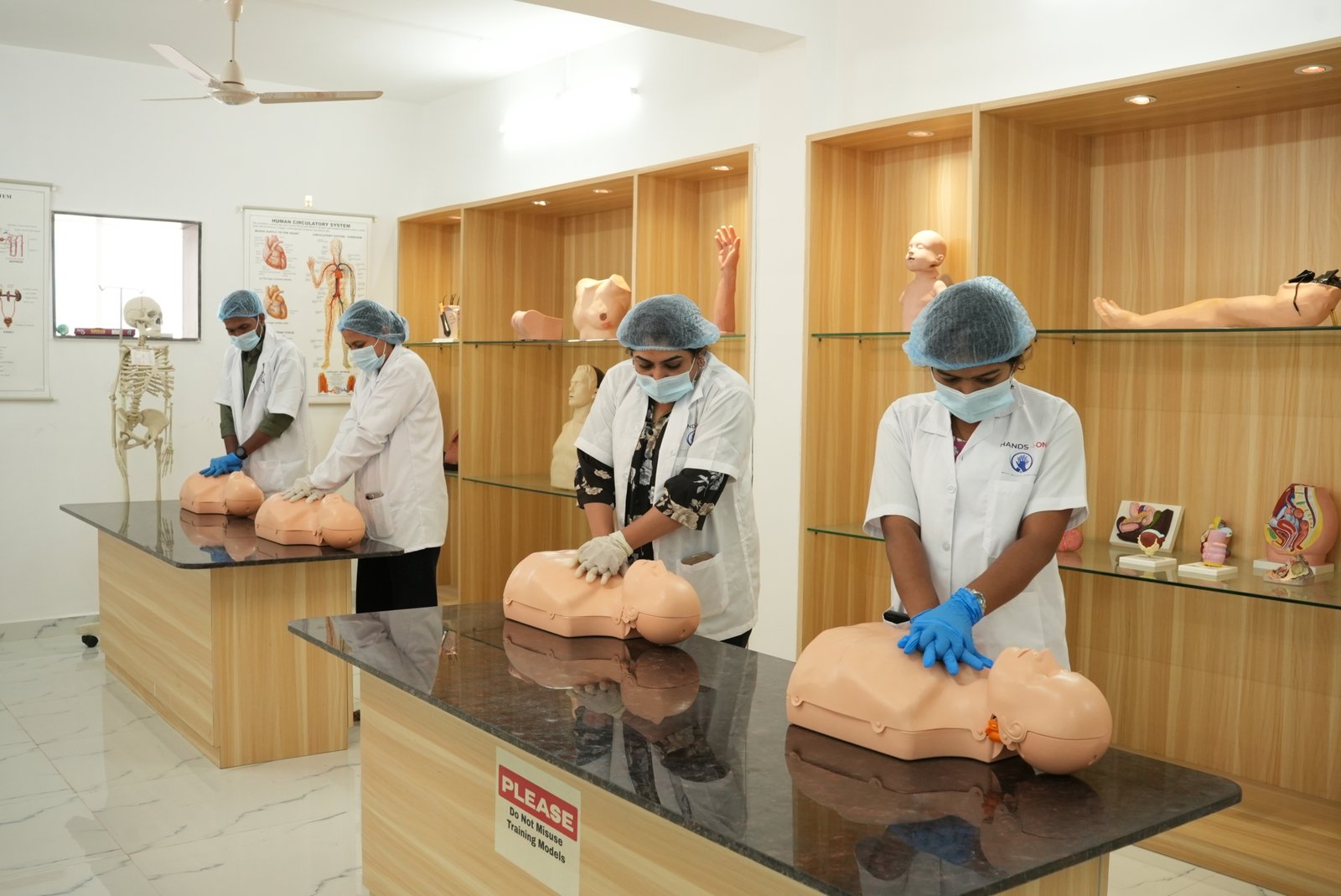 HANDS ON Medical Simulation Centre training gallery photo 9